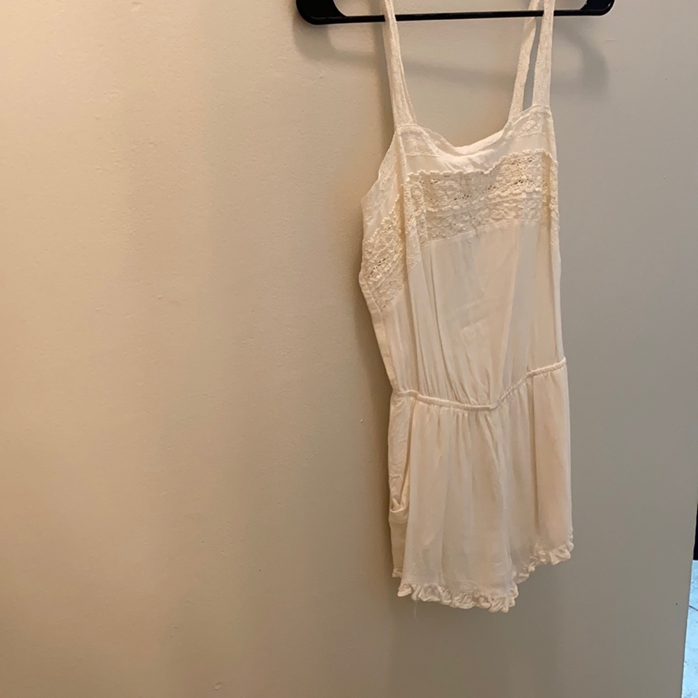 White floral romper BRAND NEW